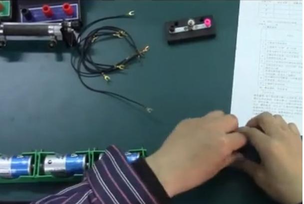 在线实验：淮南市初中物理实验加试《测量小灯泡的电功率》在线视